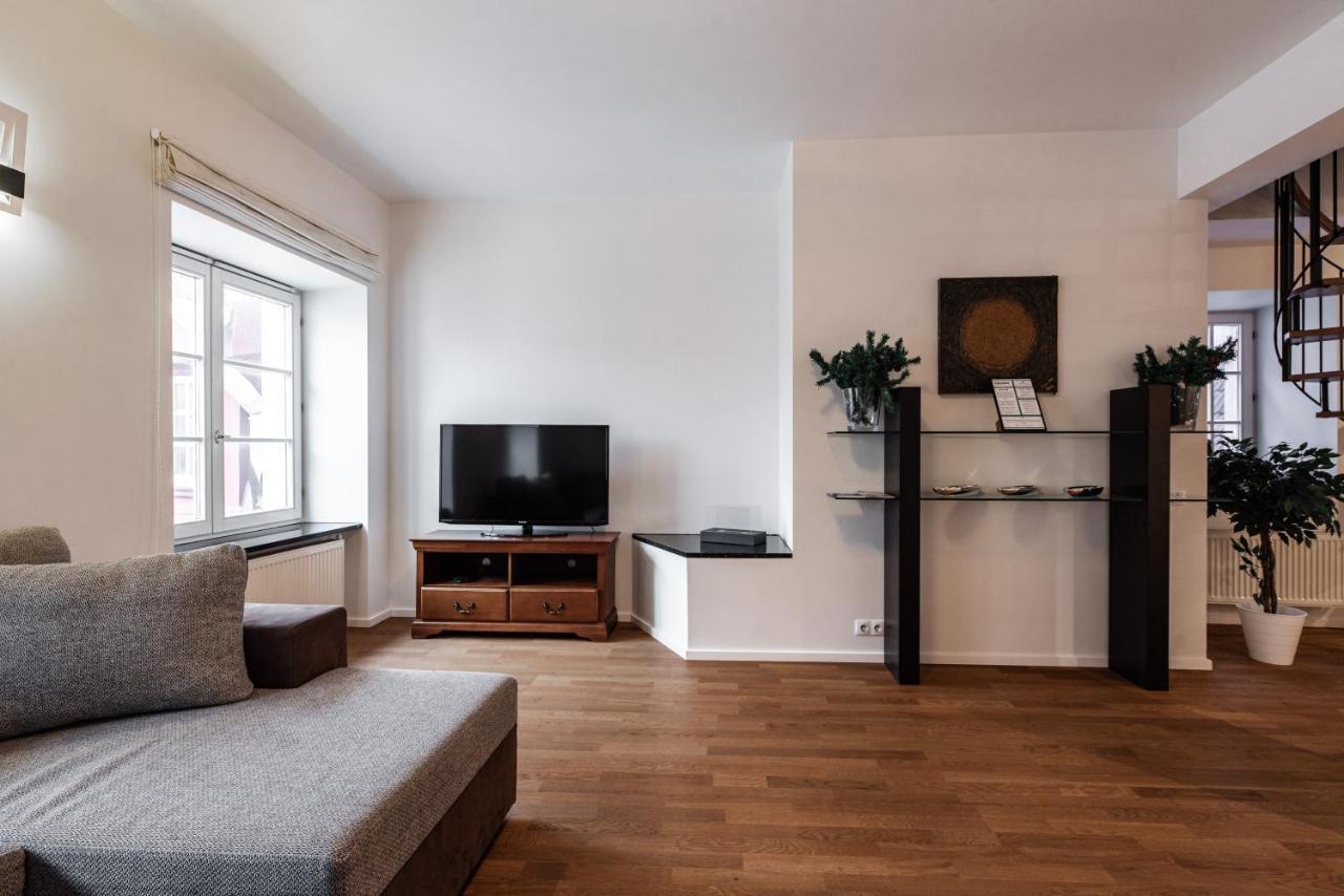 Airhome - Raekoja Plats Tallinn Exterior photo