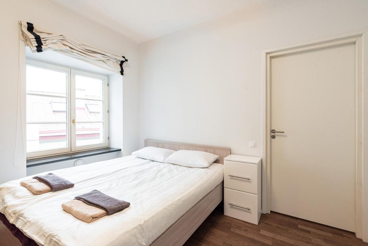 Airhome - Raekoja Plats Tallinn Exterior photo