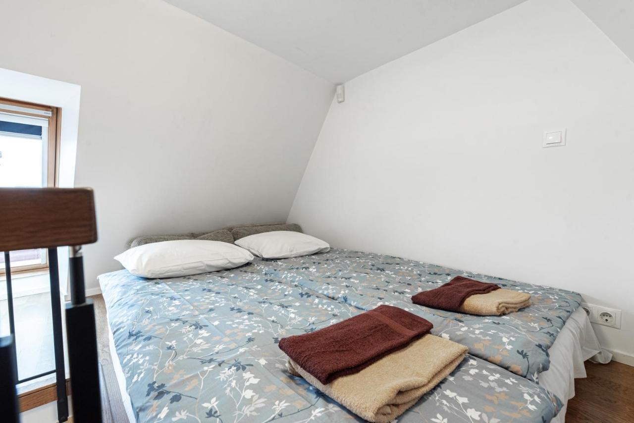 Airhome - Raekoja Plats Tallinn Exterior photo